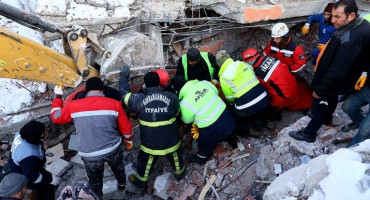 TURSKA I SIRIJA Preko 12.000 poginulih, ljudi zarobljeni pod betonskim blokovima