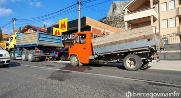 Gužva na M-17 zbog sudara više vozila u Mostaru