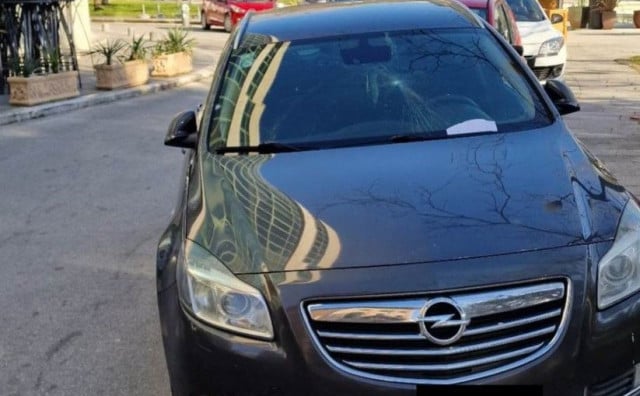 NEPROPISNO PARKIRANJE U MOSTARU "Šugo švapska, evo ti 2 KM pa plati parking..."