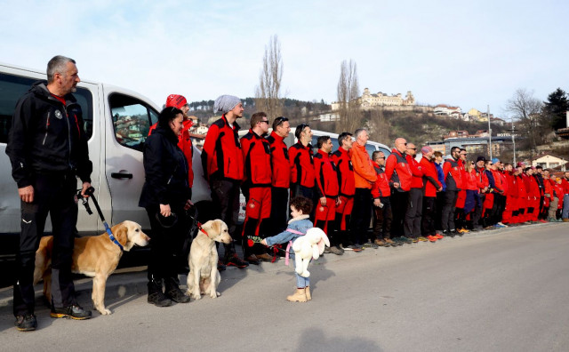 Spašavatelji iz BiH se vratili iz Turske, dočekani kao heroji
