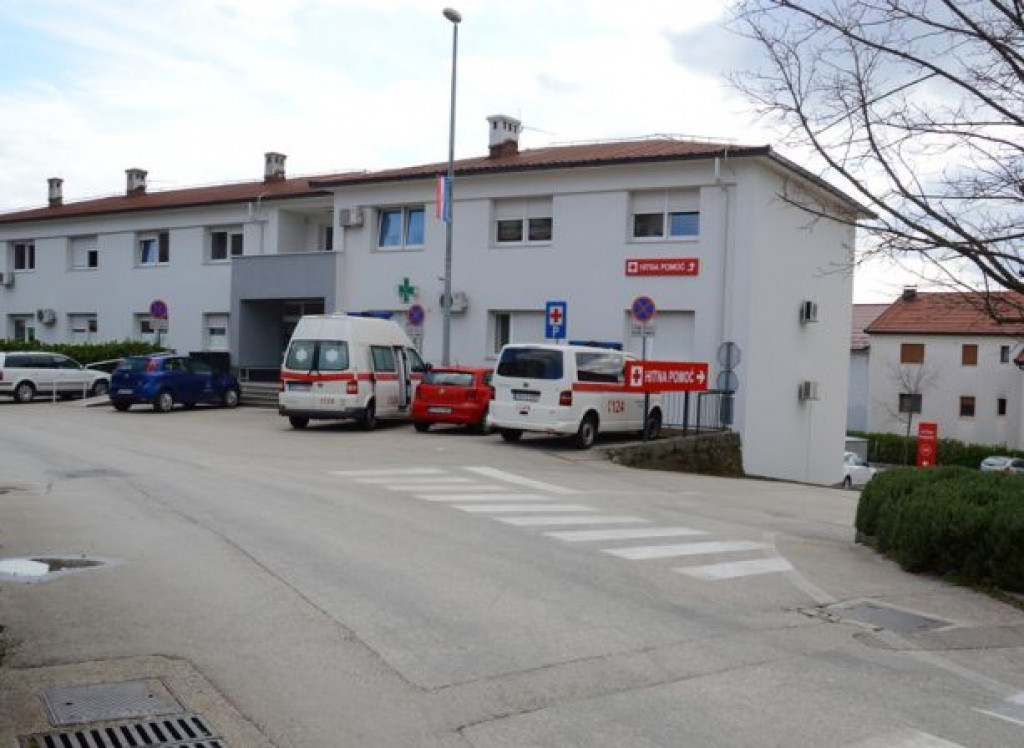 NELOGIČNO I NEZAKONITO Dom zdravlja Grude preko natječaja traži automobil, stručnjaci uvjereni u pogodovanje