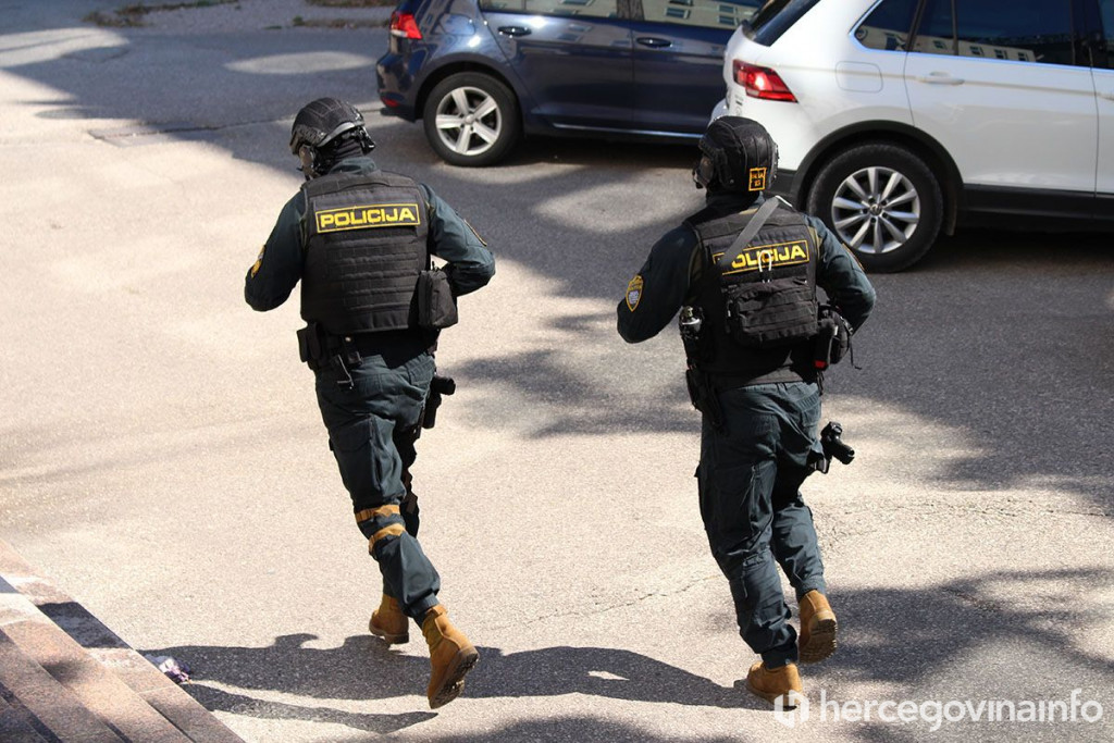 DETALJI Službenici Federalne policije su pretresli jedan restoran u HNŽ i jedan u Sarajevu