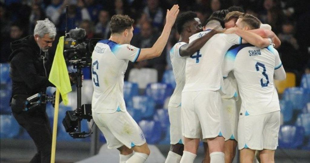 Engleska slavila u Napulju, rekordi Kanea i Ronalda