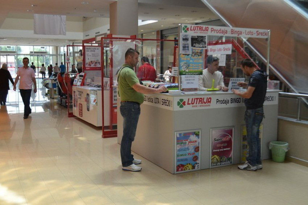 NIJE SVIMA DAN ZA OBITELJ Za više od 20 Mostarki nedjelje postaju radne