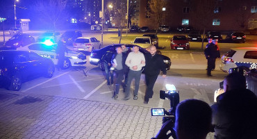 PRIVEDENA DVOJICA Nepoznanica kako je skupocjeni Mercedes iz Zagreba prebačen u BiH