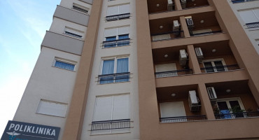 Muškarac iz Živinica optužen za bombaški napad na polikliniku u Mostaru