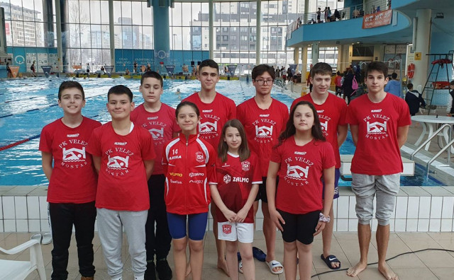 Plivači Veleža na bazenu Otoka 2023
