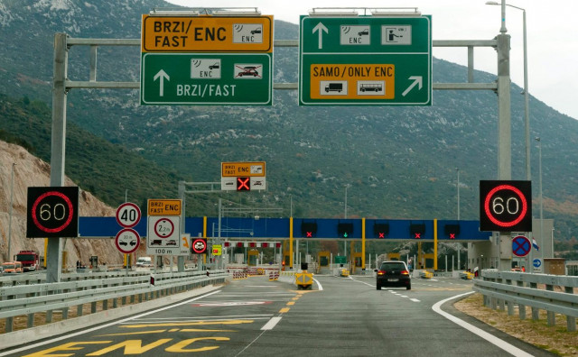 NOVA ELEKTRONIČKA NAPLATA Putnici će lakše plaćati cestarinu u Hrvatskoj