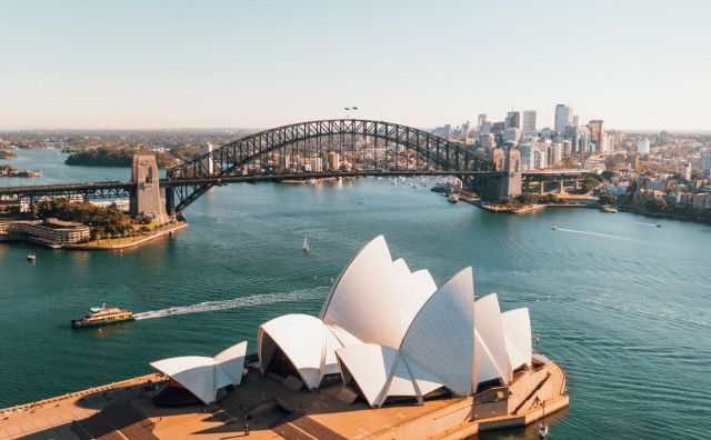 Australija
