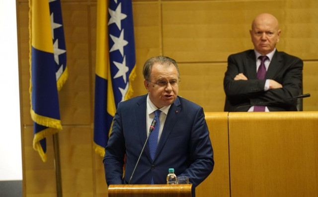 Usvojen proračun od 8,9 milijardi KM, Nikšić se pohvalio 'pobjedom države nad sivilom bezakonja'