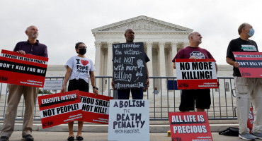 SMRTONOSNO LUDILO Najviše smaknuća izvršile su zemlje Bliskog istoka i sjeverne Afrike, a jedna je zemlja predvodnik