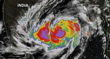 BENGALSKI ZALJEV Priprema se evakuacija nekoliko stotina tisuća ljudi iz Mijanmara i Bangladeša