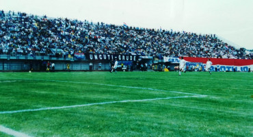 NA BARAMA SE PONAVLJA POVIJEST Po drugi put se podiže trofej naslova prvaka