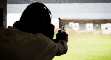 Streljački klub pištolj pucanje