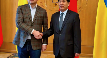 KINA MIRI ZARAĆENE STRANE Peking predlaže mirovne pregovore između Rusije i Ukrajine