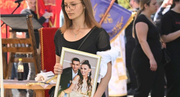 TUGA U SRBIJI Pokopani ubijeni brat i sestra te njihov prijatelj