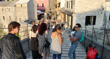 turisti stari most Mostar