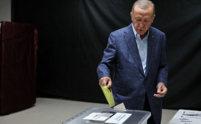 TURSKA Erdogan uhitio i deportirao međunarodne promatrače