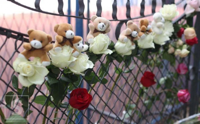 Pucnjava u školi Beograd cvijeće igračke