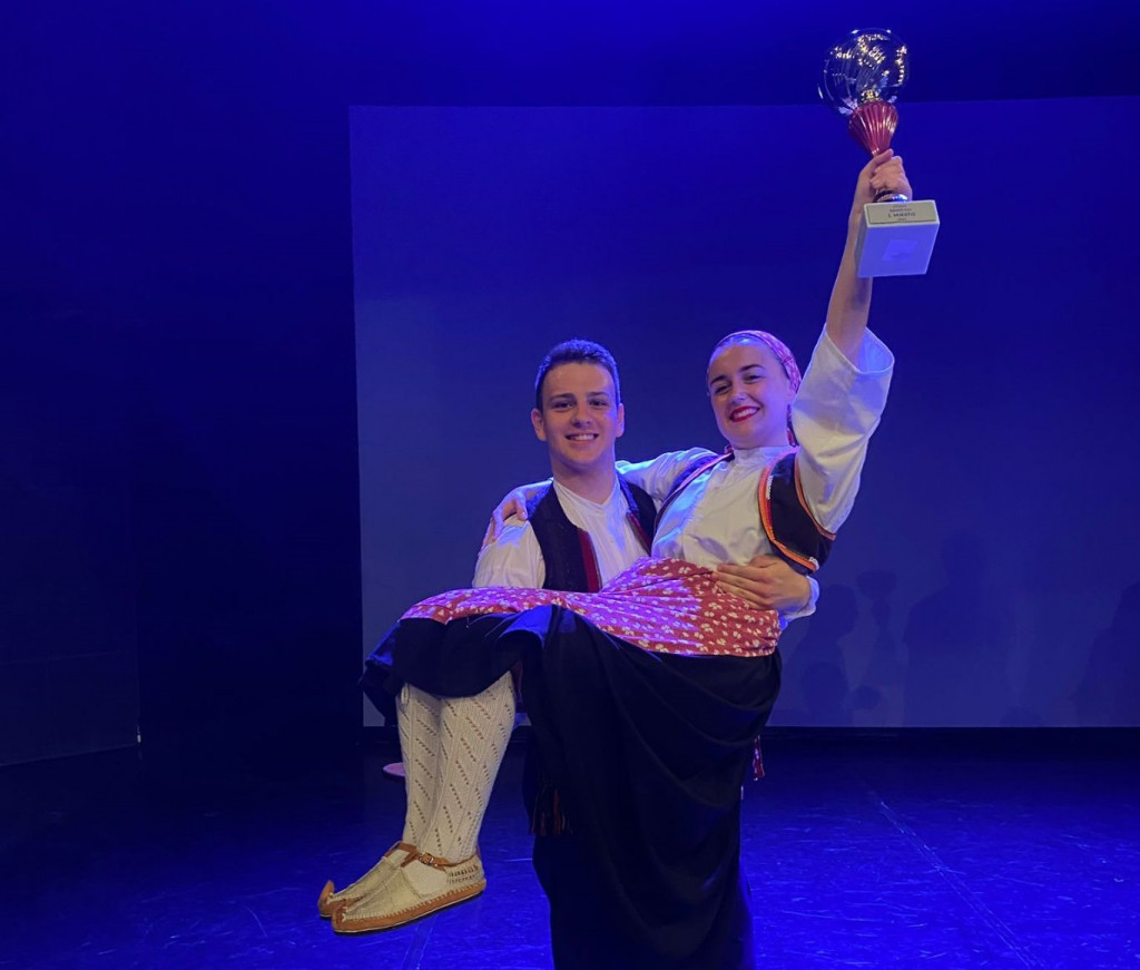 folklor narodna nošnja HKUD sv. Ante Cim