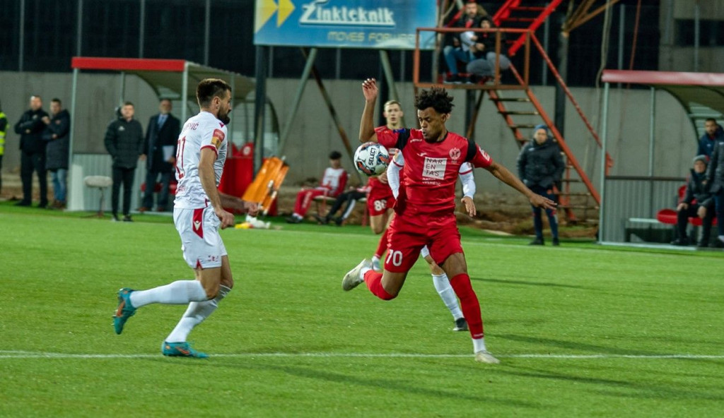 Velež Wallace