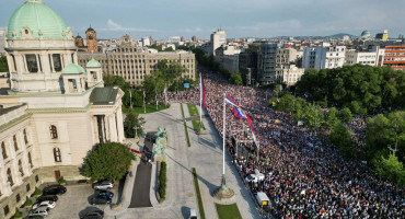 NOVI PROSVJED U BEOGRADU "Ovo je posljednji alarm za spas Srbije"