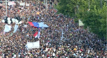 NOVI BEOGRADSKI PROSVJEDI Deseci tisuća ljudi traže ostavku Aleksandra Vučića
