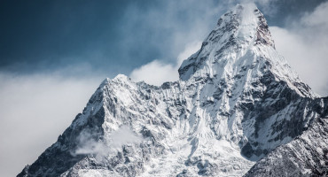 NAKON NAJSMRTONOSNIJE SEZONE Uvode se stroža pravila za osvajanje najviše planine svijeta