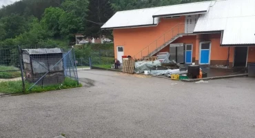 DRAMA U RUDOM Vlasnik klaonice na svom imanju zatočio sudske policajce