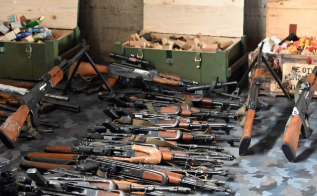KUĆNO ORUŽJE I STRELJIVO Crnogorci dobrovoljno predali stotine komada oružja i tisuće komada streljiva