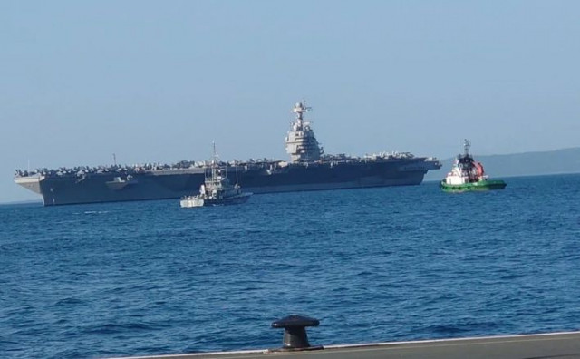 NOSAČ ZRAKOPLOVA NA NUKLEARNI POGON U Split uplovio najveći ratni brod koji može nositi 75 zrakoplova