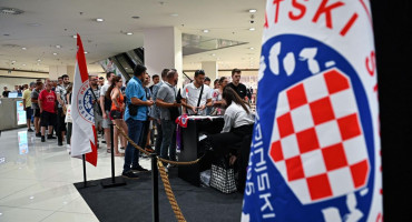 Mostarci sanjaju grupnu fazu, veliki redovi onih koji žele podržati Plemiće protiv armenskog Urartua