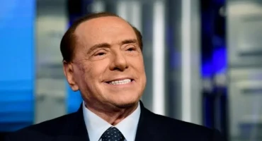Silvio Berlusconi,oporuka,italija