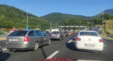 VIKEND GUŽVE Usporen promet na relaciji Sarajevo-Mostar, na Doljanima duža zadržavanja
