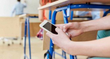 BI LI OVO USPJELO I KOD NAS Nizozemska i Finska zabranjuju telefone u školama