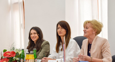 SJEDNICA BEZ PREDSJEDNIKA Darijana Filipović okupila HDZ-ove gradonačelnike i načelnike