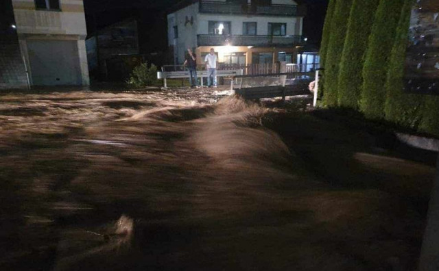 IZLILA SE RIJEKA Poplavljeno Brestovsko pored Kiseljaka