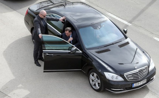 DODIK OBNOVIO VOZNI PARK Za novi Mercedes predsjednika RS iz proračuna isplaćeno 301.860 KM