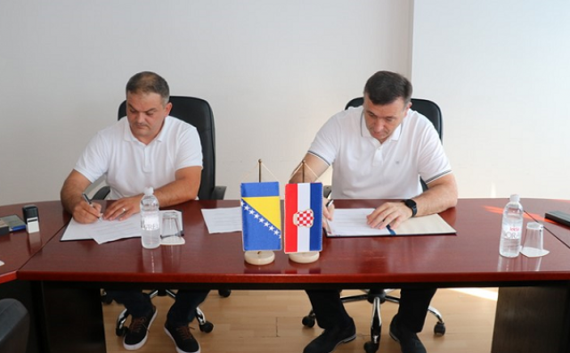 ŽZH Vlada i Sindikat djelatnika MUP-a potpisali novi kolektivni ugovor