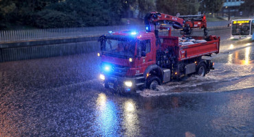 nevrijeme kiša oluja Slovenija vatrogasci