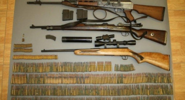 DOBIT ĆE KAZNU U domu 77-godišnjakinje pronađen arsenal oružja i streljiva