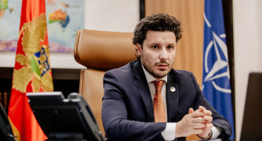 SABOTAŽA ILI KVAR Tijekom vožnje otkazale kočnice na službenom vozilu predsjednika Vlade Crne Gore