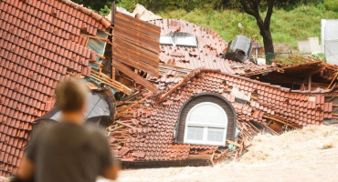 BiH POMAŽE SLOVENIJI U NEVOLJI Dva tima iz naše države putuju da pruže pomoć susjedima u poplavama