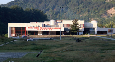 Grupa nasilnih Mostaraca u Jablanici napala djecu zbog majice 'Manijaci'