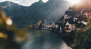 GRAĐANI NEGODUJU Turisti navalili u austrijski gradić pa izazvali prosvjede lokalnog stanovništva