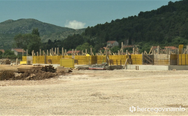 IZVOĐAČ NEMA GRAĐEVINSKU DOZVOLU Inspektor obustavio radove na izgradnji bolnice u Trebinju