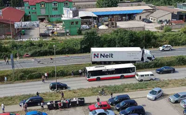 teška prometna nesreća,kamion,automobil,sudar