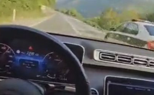 Višestruki prijestupnik iz Mostara vozio 172 km na sat, proletio pored policijskog vozila