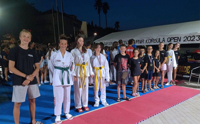 TAEKWONDO Mostarski mališani u središtu Korčule 'uzeli' 13 medalja