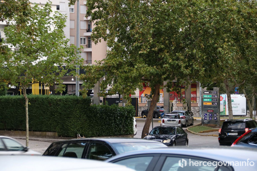 Arena oil Centar 2